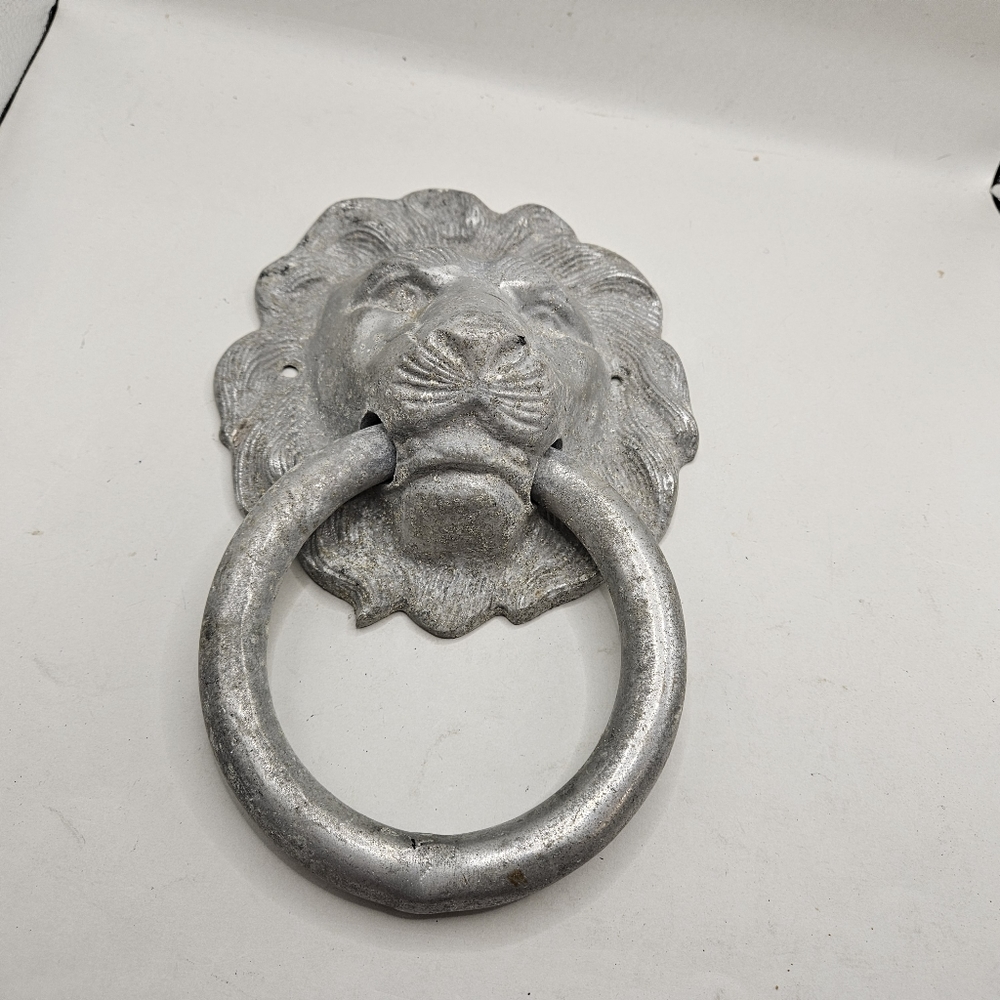 Large Silver Grey Metal Lion Mane Head Door Knocker India Used 9 x 6 inches. 